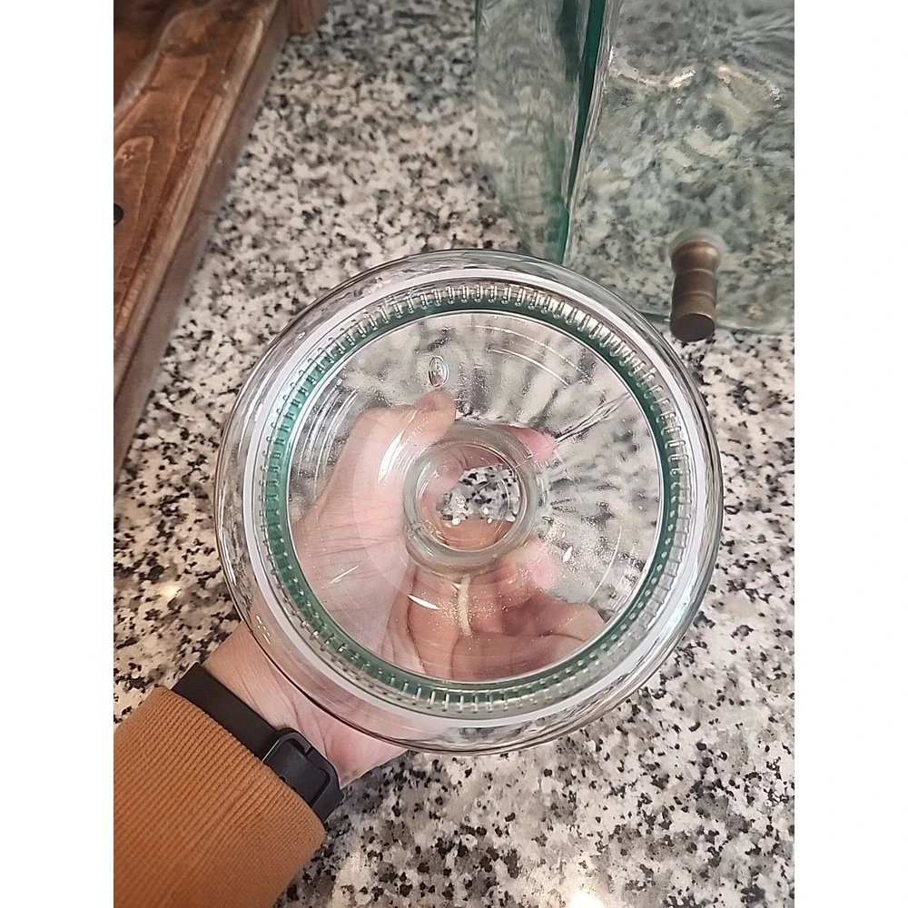 Sven green glass